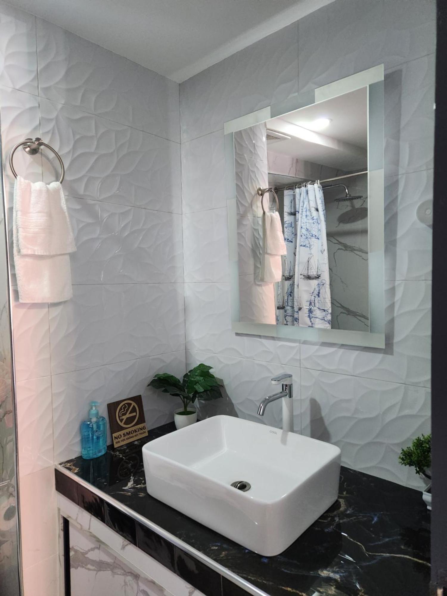 Condo Azur Suites B207 Near Airport, Netflix, Stylish, Cozy With Swimming Pool Мактан Экстерьер фото